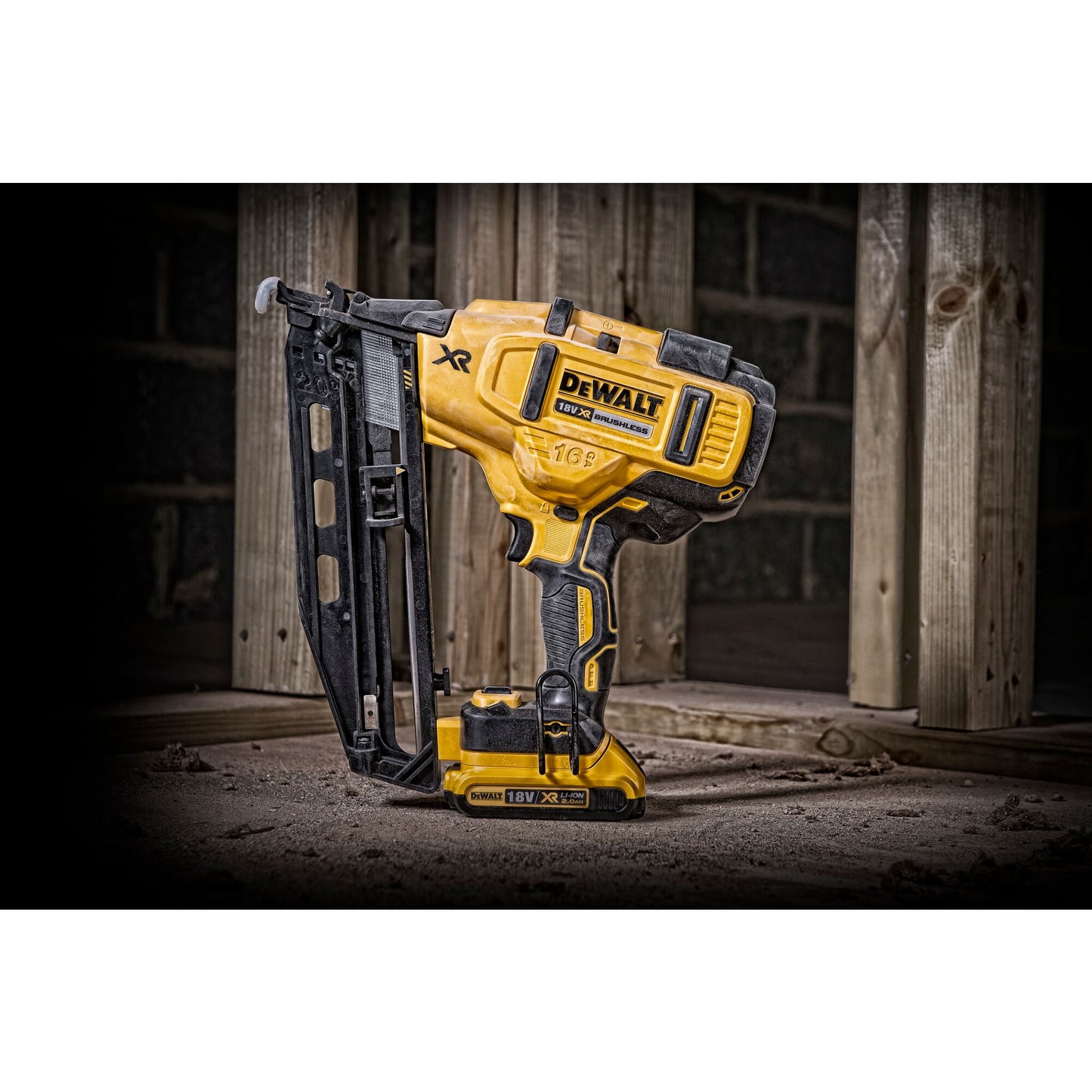 DEWALT 18V XR Brushless 16 Gauge Angled Second Fix Nailer