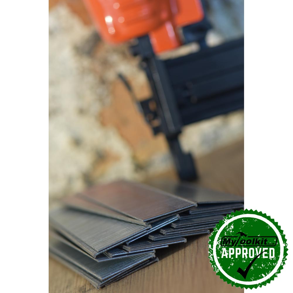 Tacwise 18G Brad Nailer 10-32mm C1832V close up with 18 Gauge nails