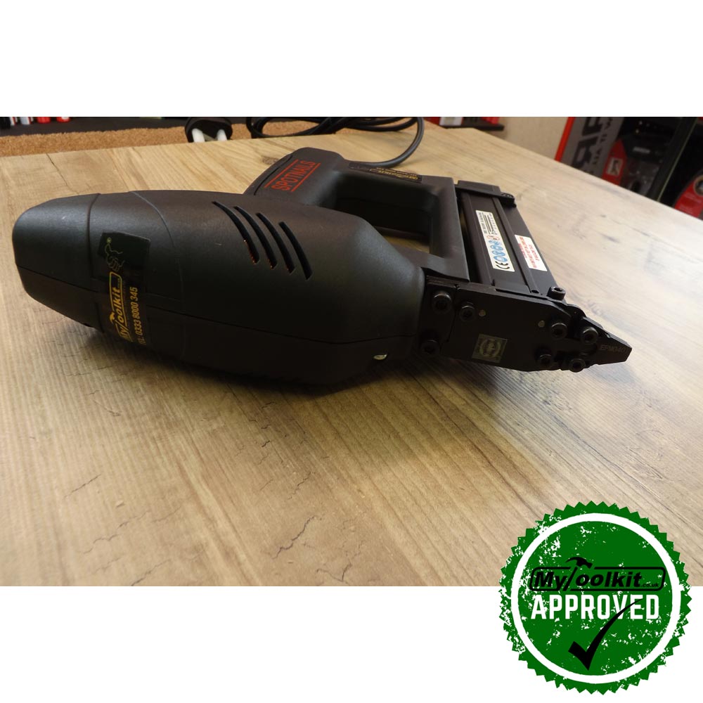 21 Gauge Electric Brad Nailer (15-30mm) 10SE3008 lying on wood
