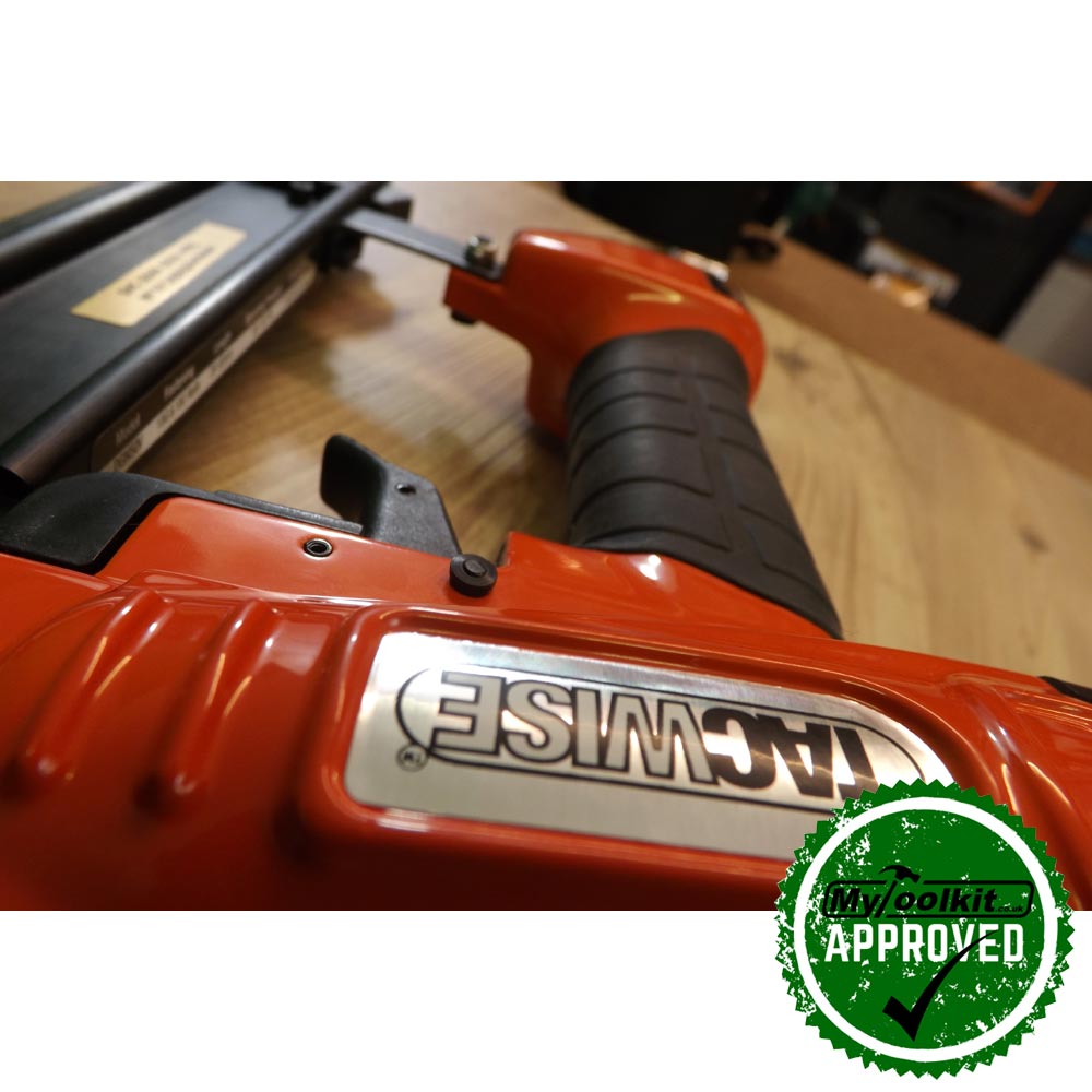 Tacwise 18 Gauge Air Brad Nailer Nail sizes 20-50mm close up of body and magazine