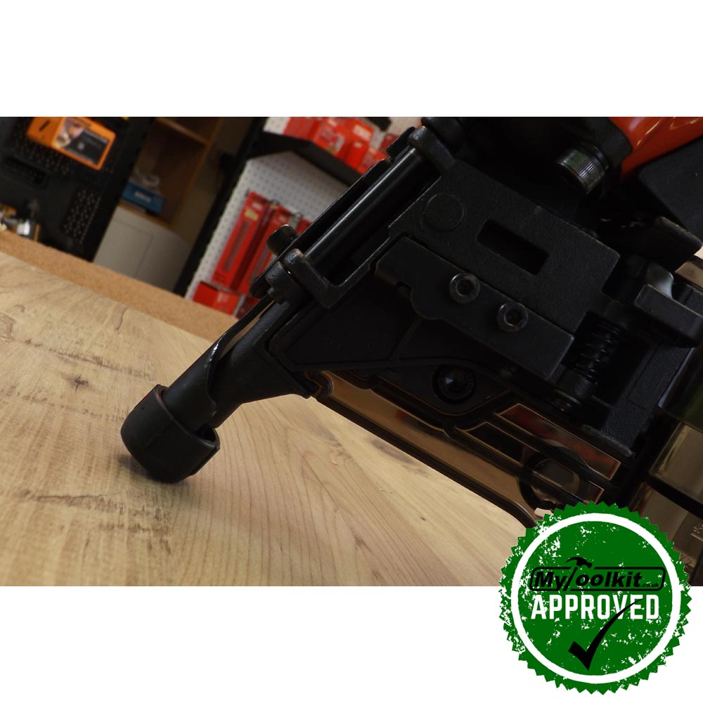 Tacwise 2.3-2.5 Flat Coil Nailer (32-65mm) HCN65P close up view of the nose