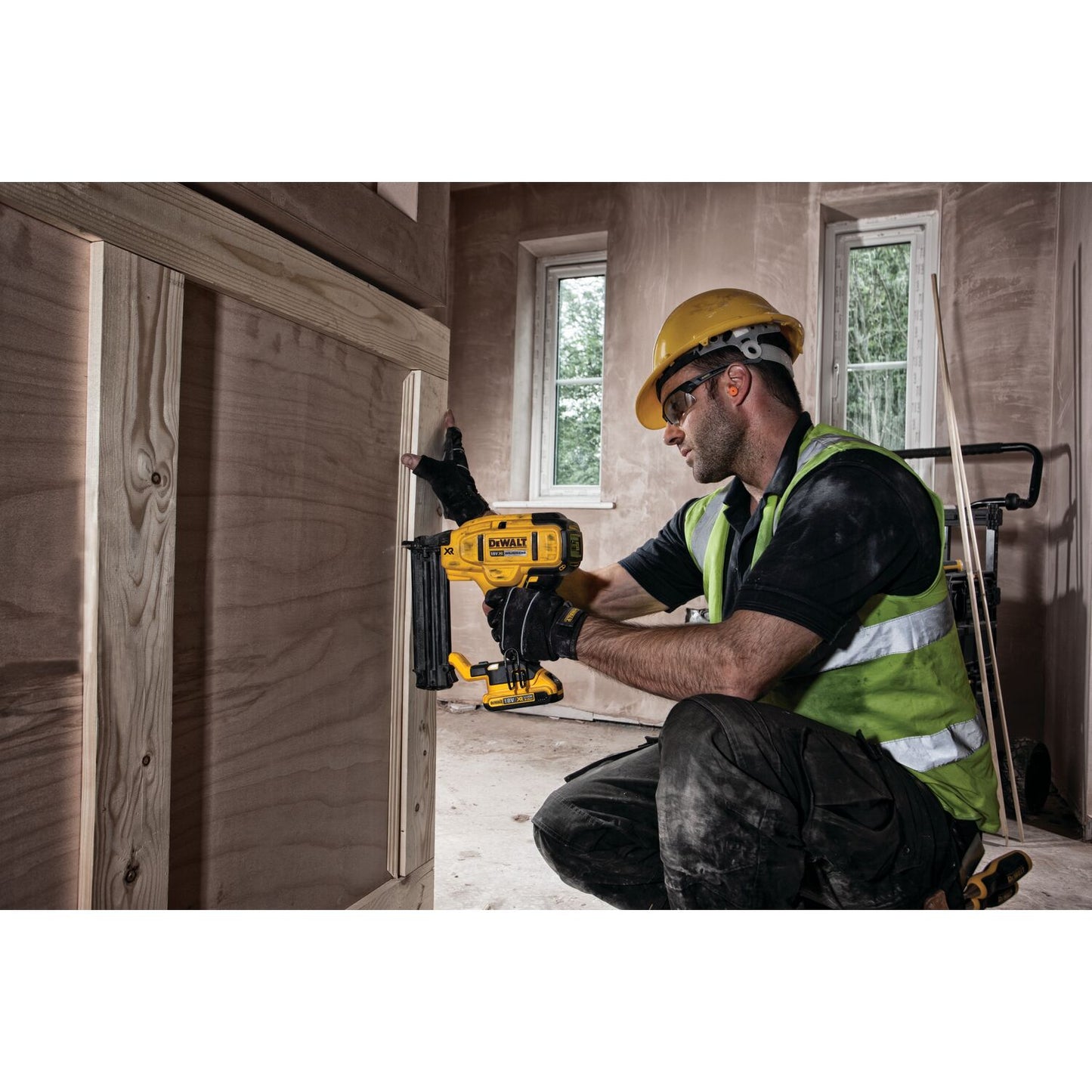 DEWALT 18 Gauge Brad Nailer for Panelling Joinery on Site