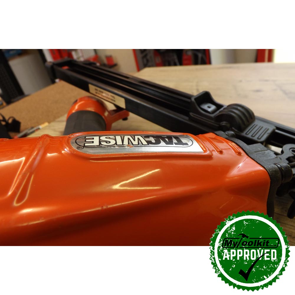 Close of the body of the Tacwise 15 Gauge Inclined Air Brad Nailer 32-64mm GDA64V